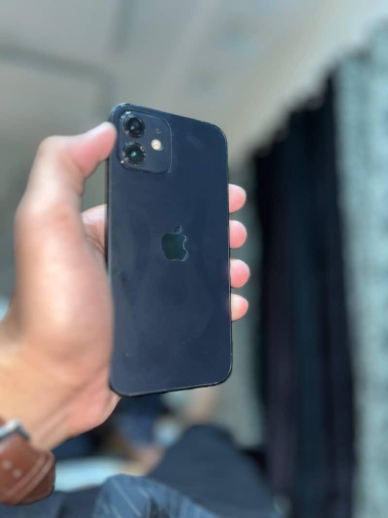 Apple iPhone 12 0