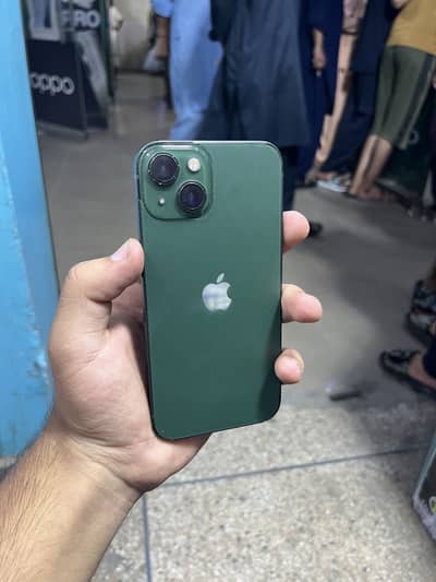 Apple iPhone 13