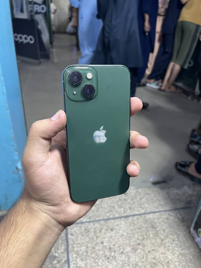 Apple iPhone 13 0