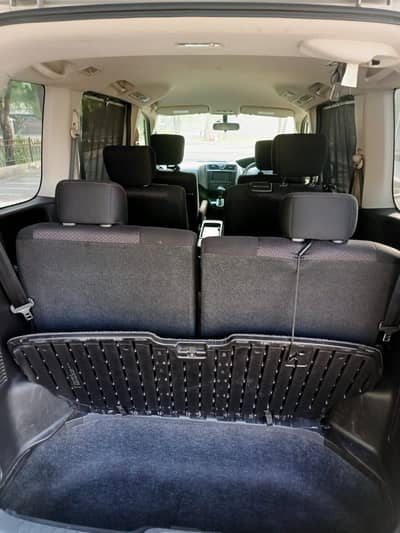 Nissan Serena 2012