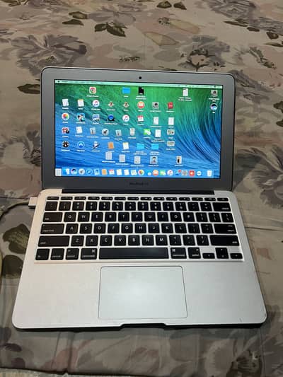 Apple mackbook air 13 inch 2014 for urgent sale