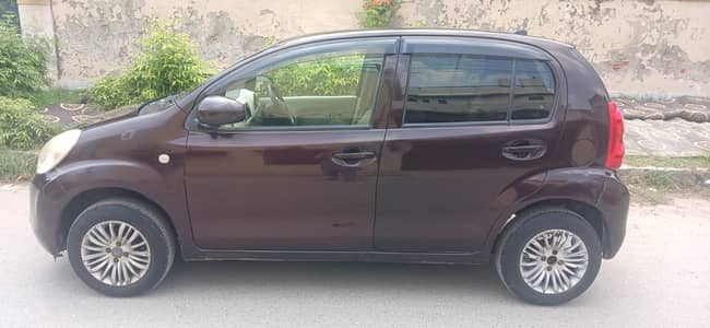 Toyota Passo 2012