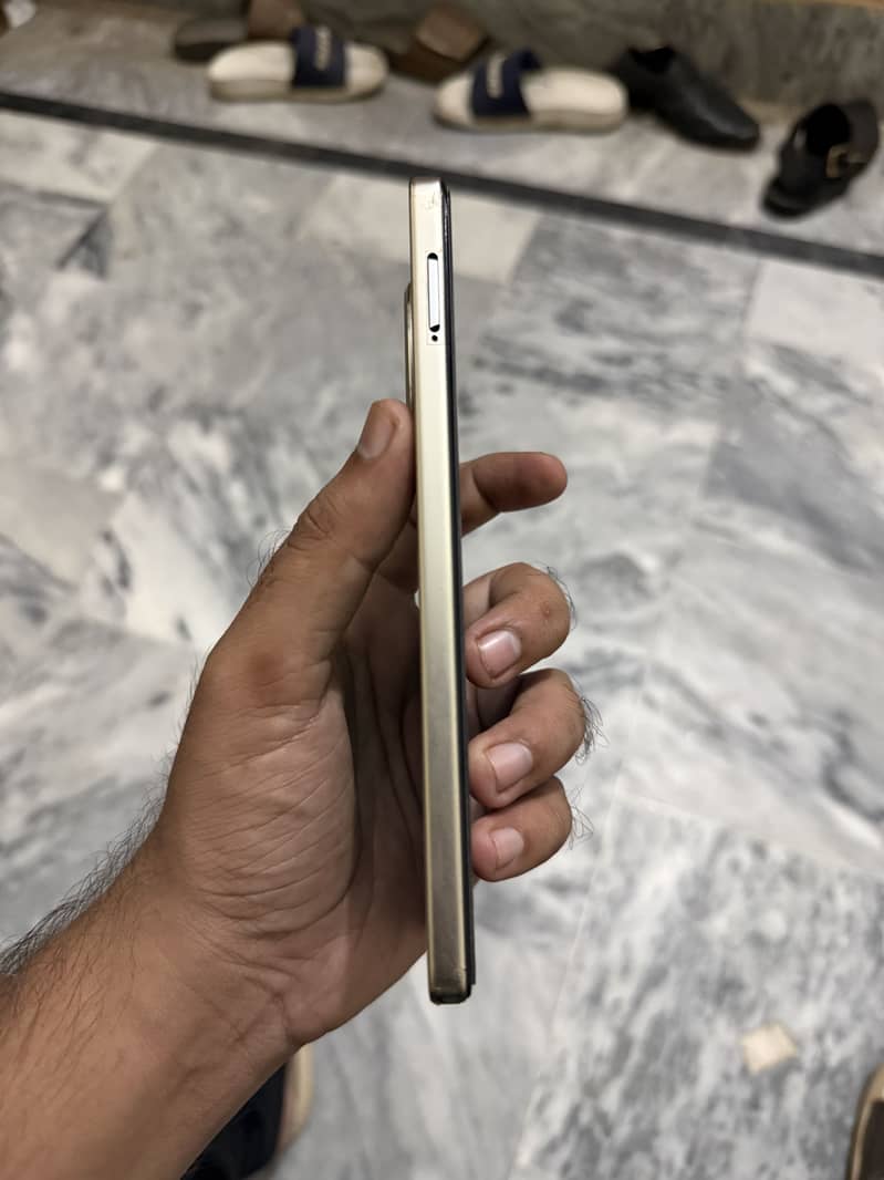 Tecno CAMON 30 4