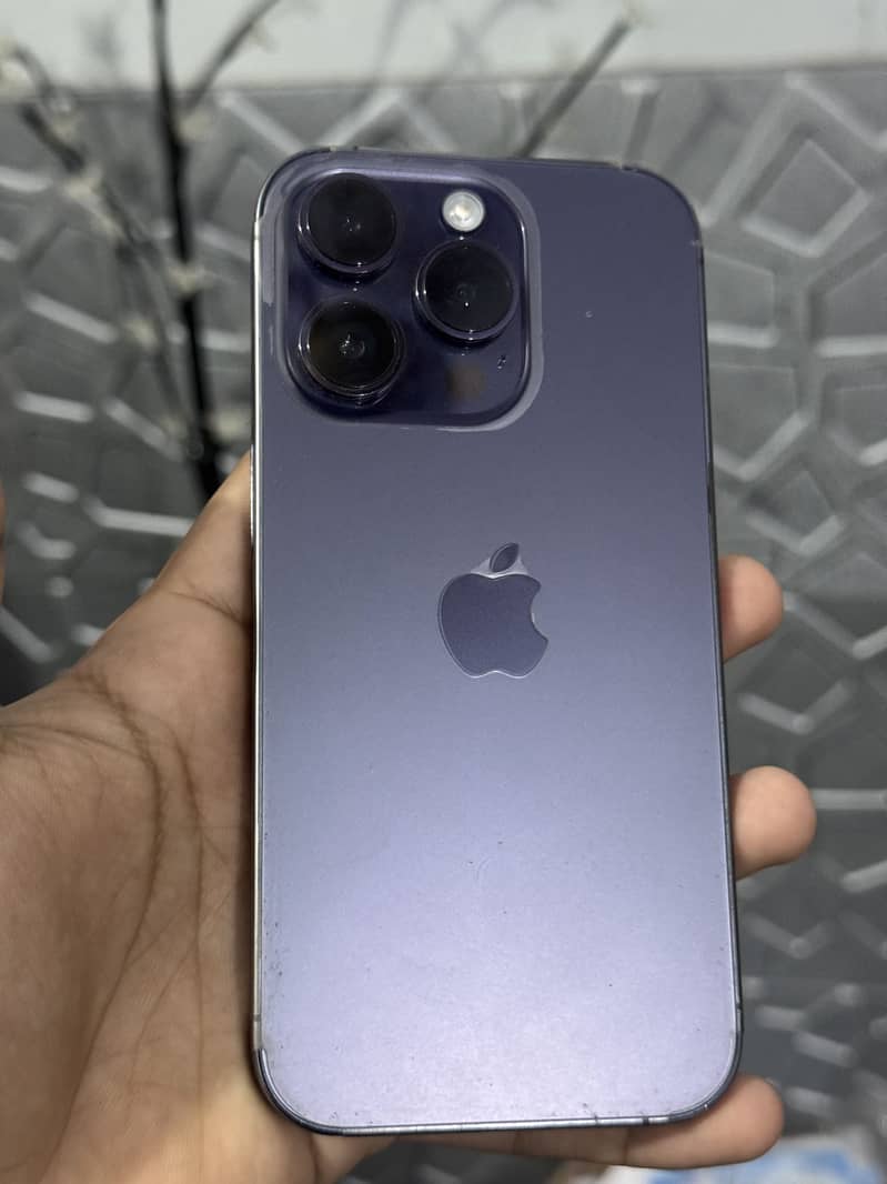 Apple iPhone 14 Pro 1