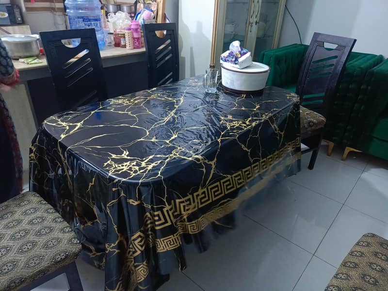 Dinning Table 0