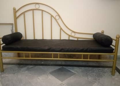 dewaan/sofa for sale