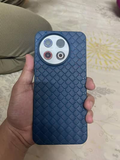 Tecno SPARK 30 Pro (8+8/128)
