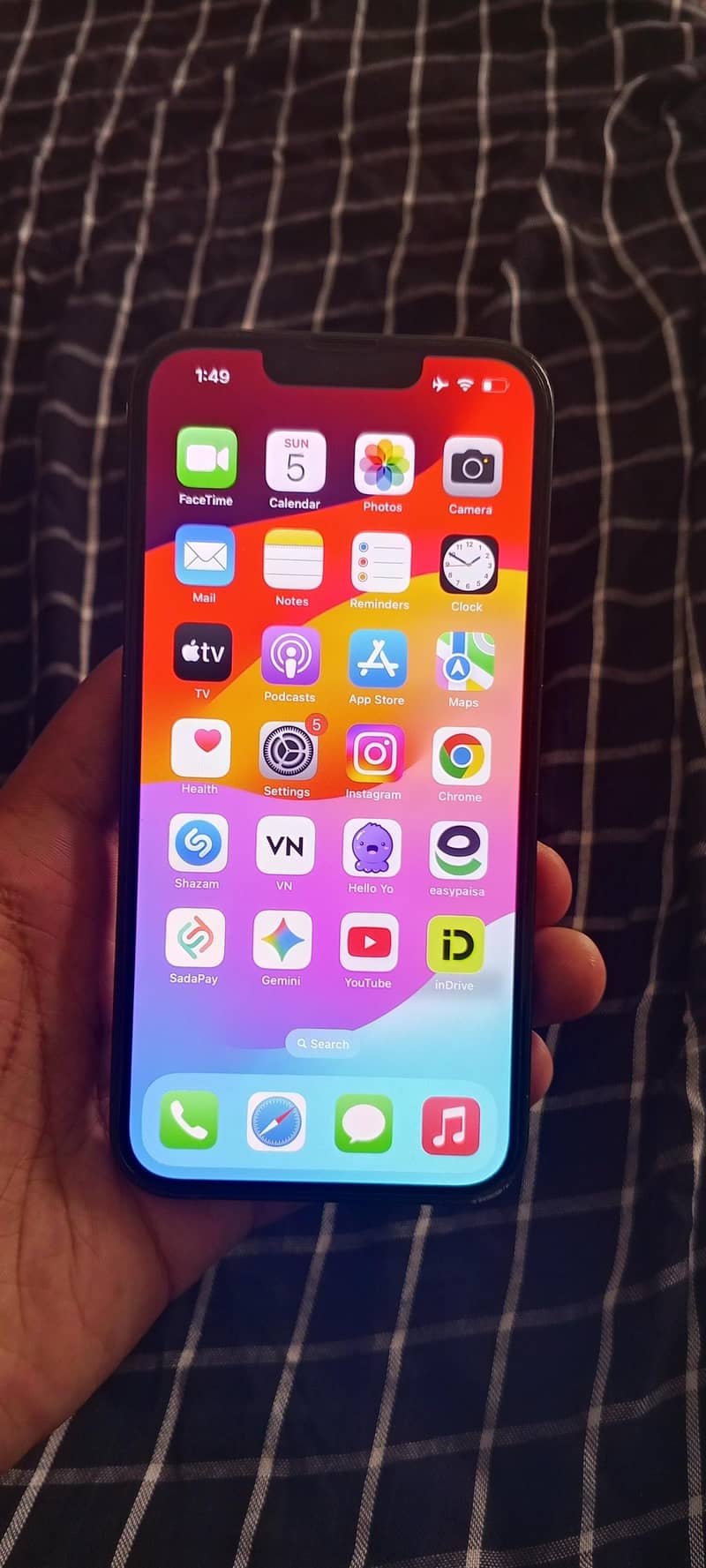 Apple iPhone 13 6