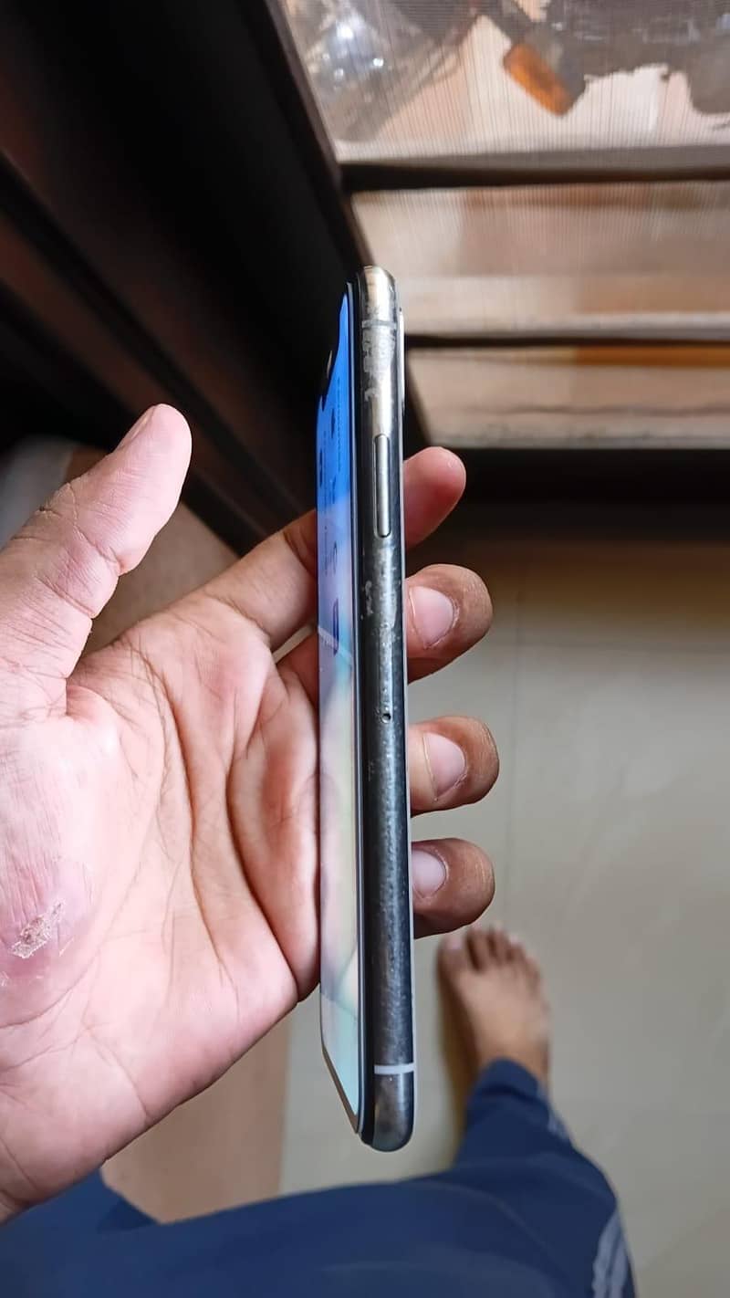 Apple iPhone X 1