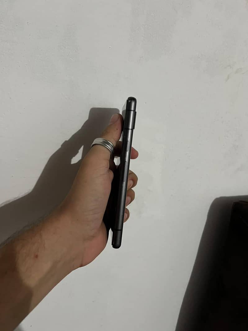 Google Pixel 7a 5