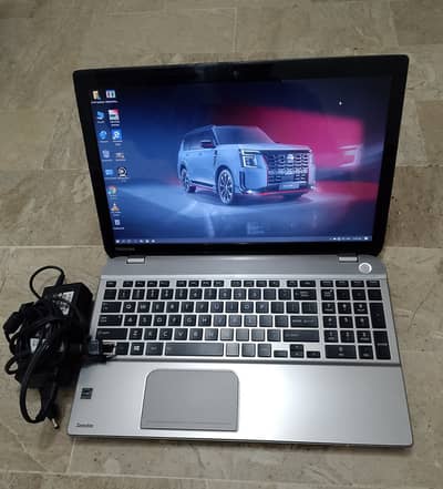 Toshiba Satellite P55-A5200,i5 (3rd generation)