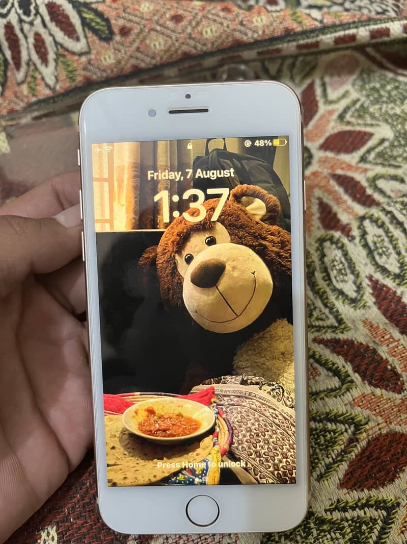 Apple iPhone 8 0