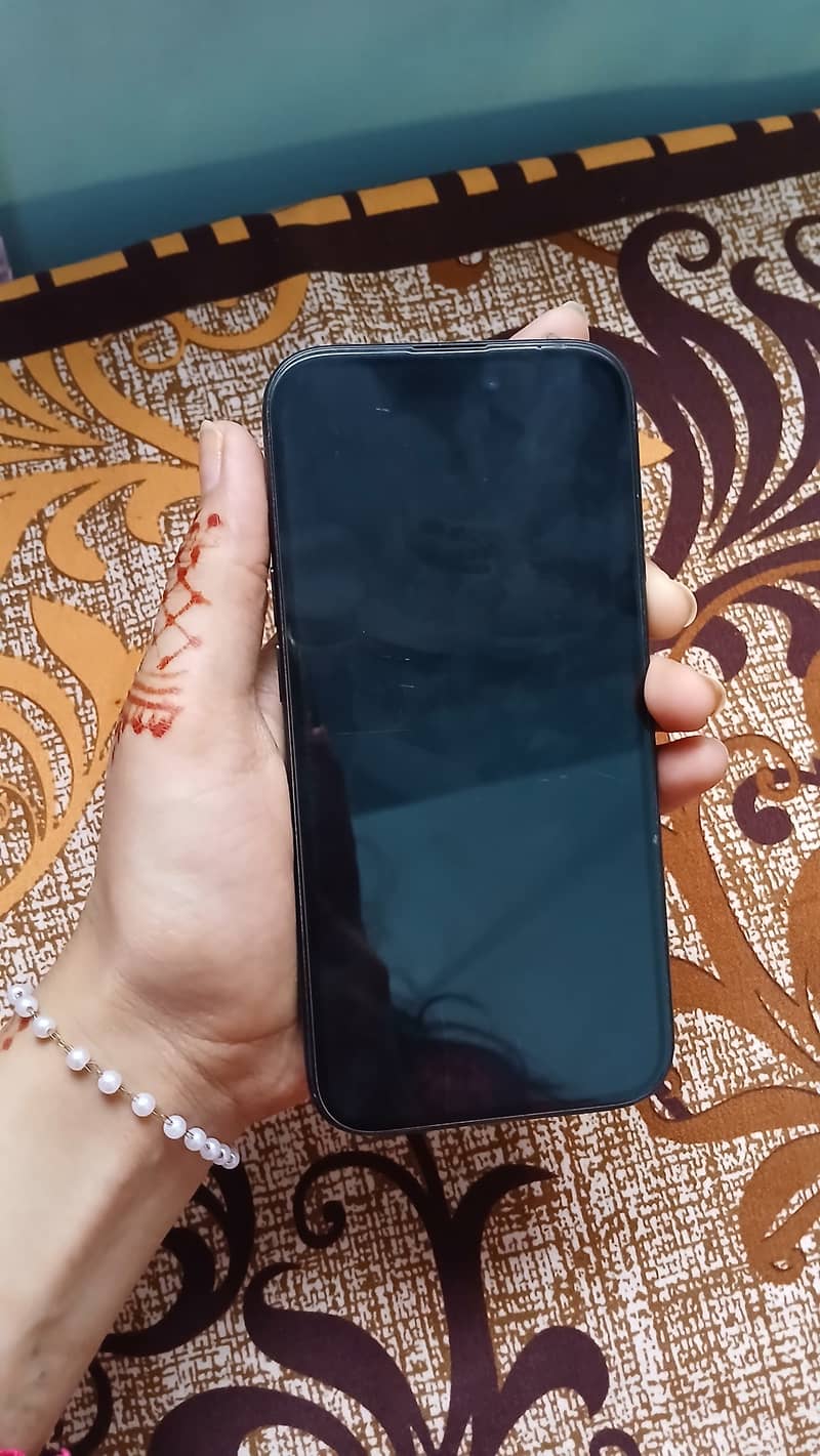 Apple iPhone 15 Pro 1