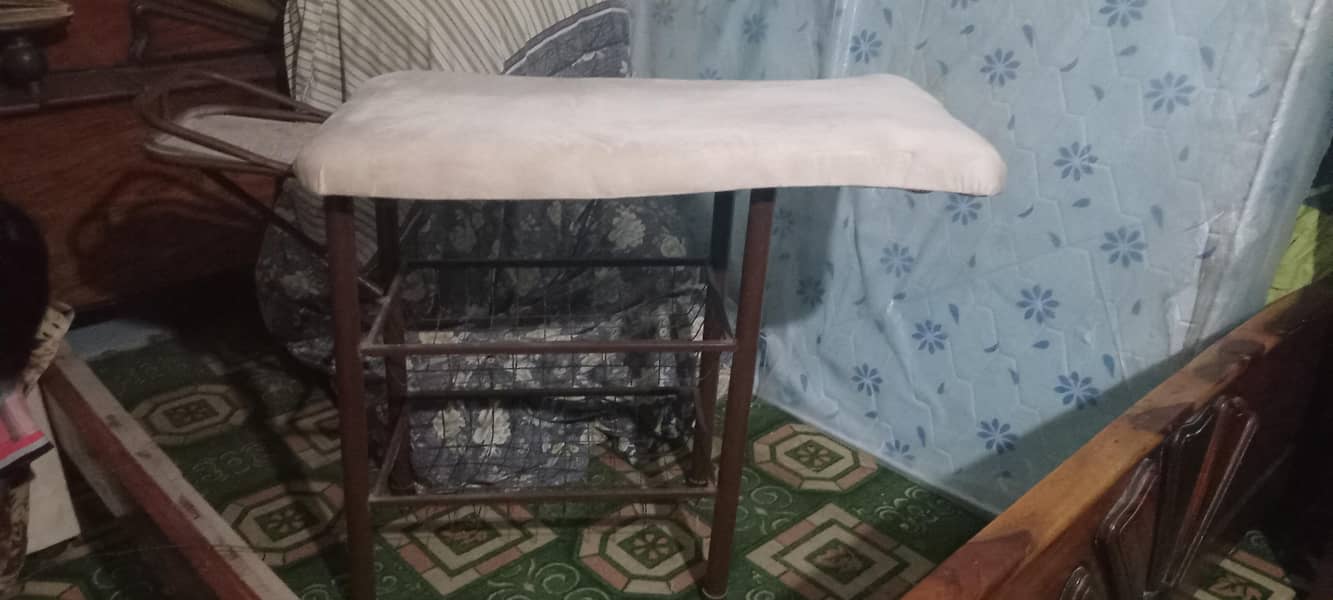 iron stand 1