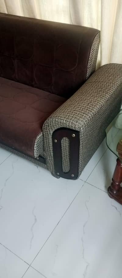 sofa combed 10/10 conditions