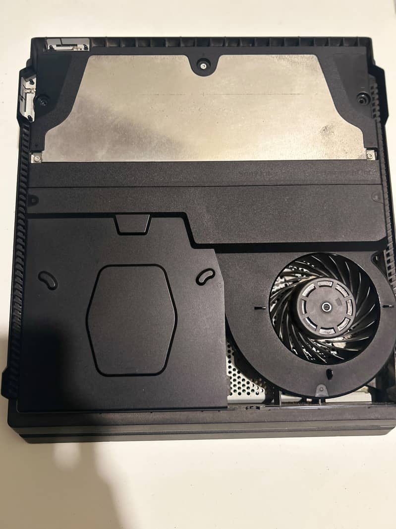 PS4 PRO 1TB 1