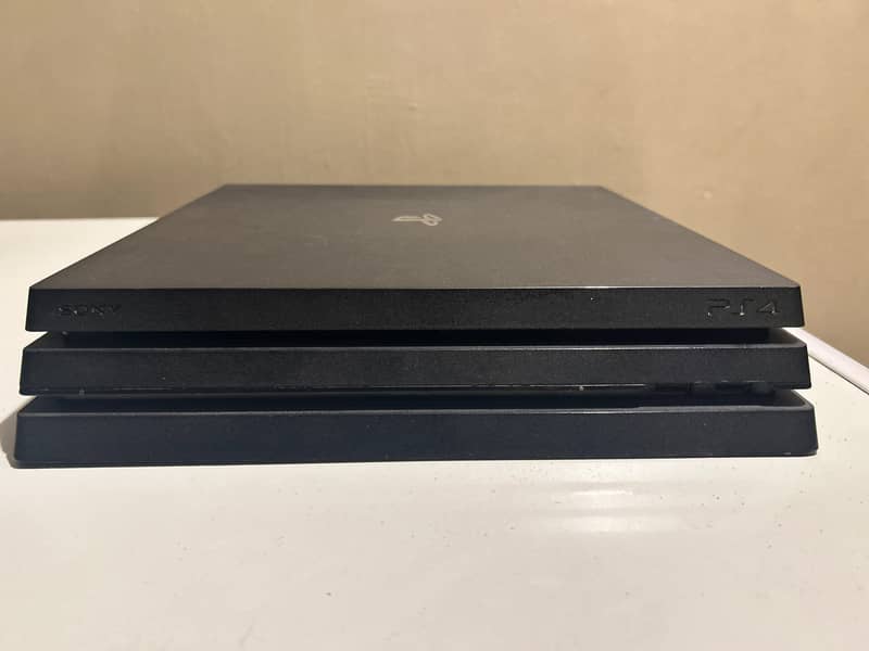 PS4 PRO 1TB 2