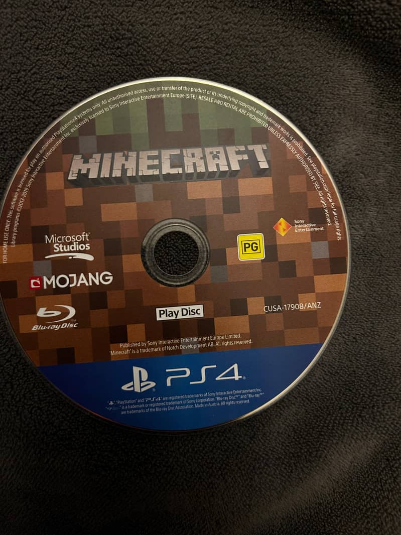 PS4 PRO 1TB 6