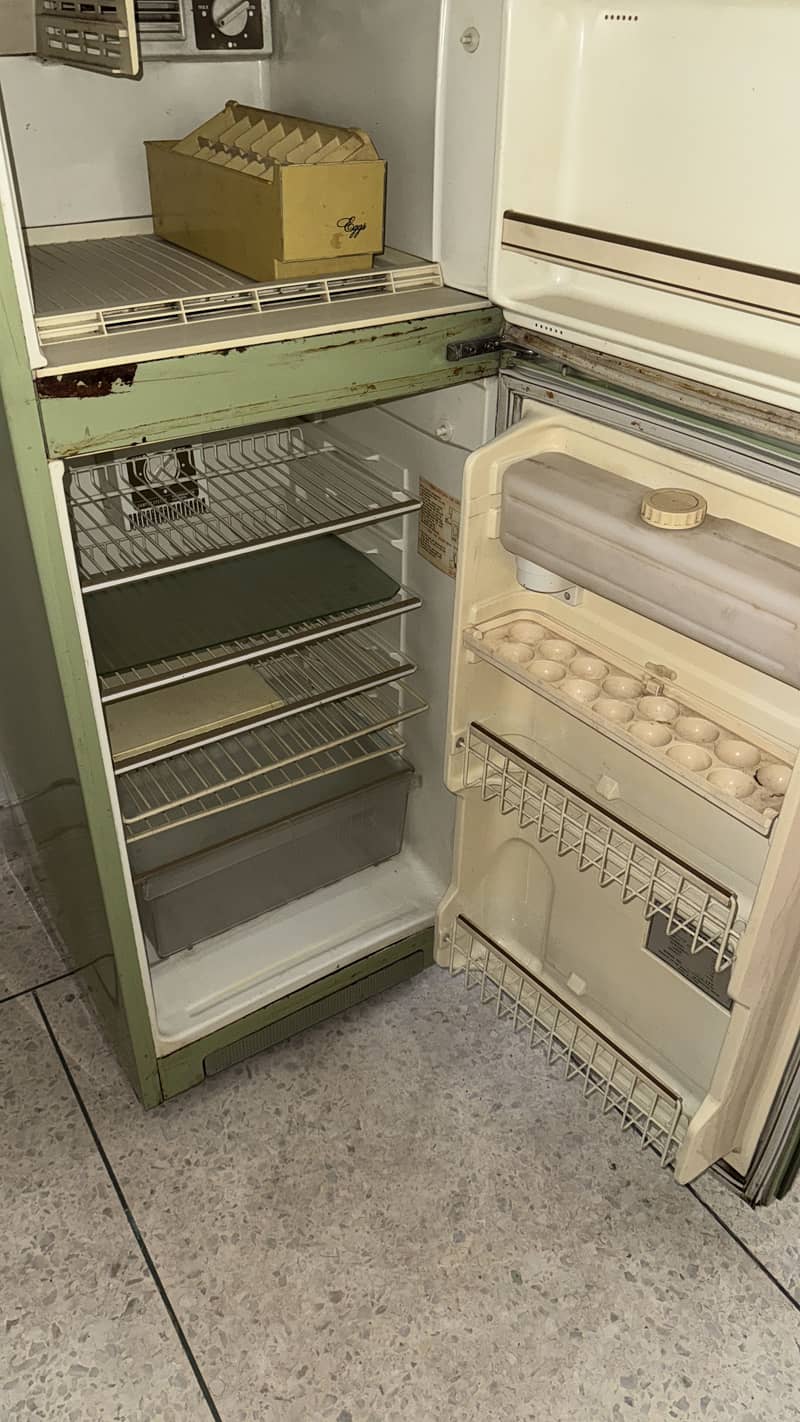 General fridge 1
