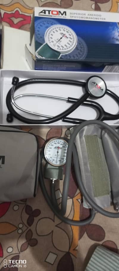 Atom BP monitor