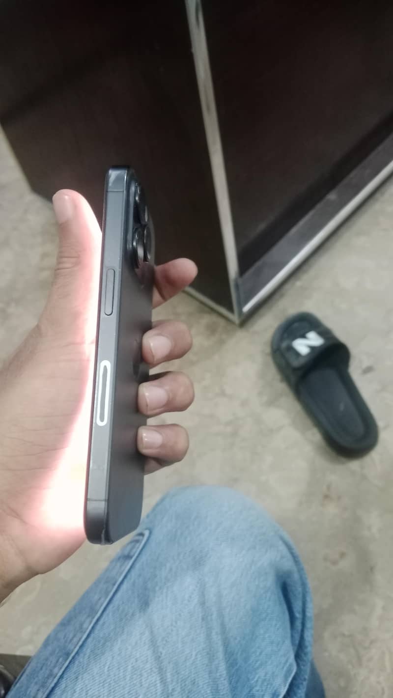 iphone 15 pro 3