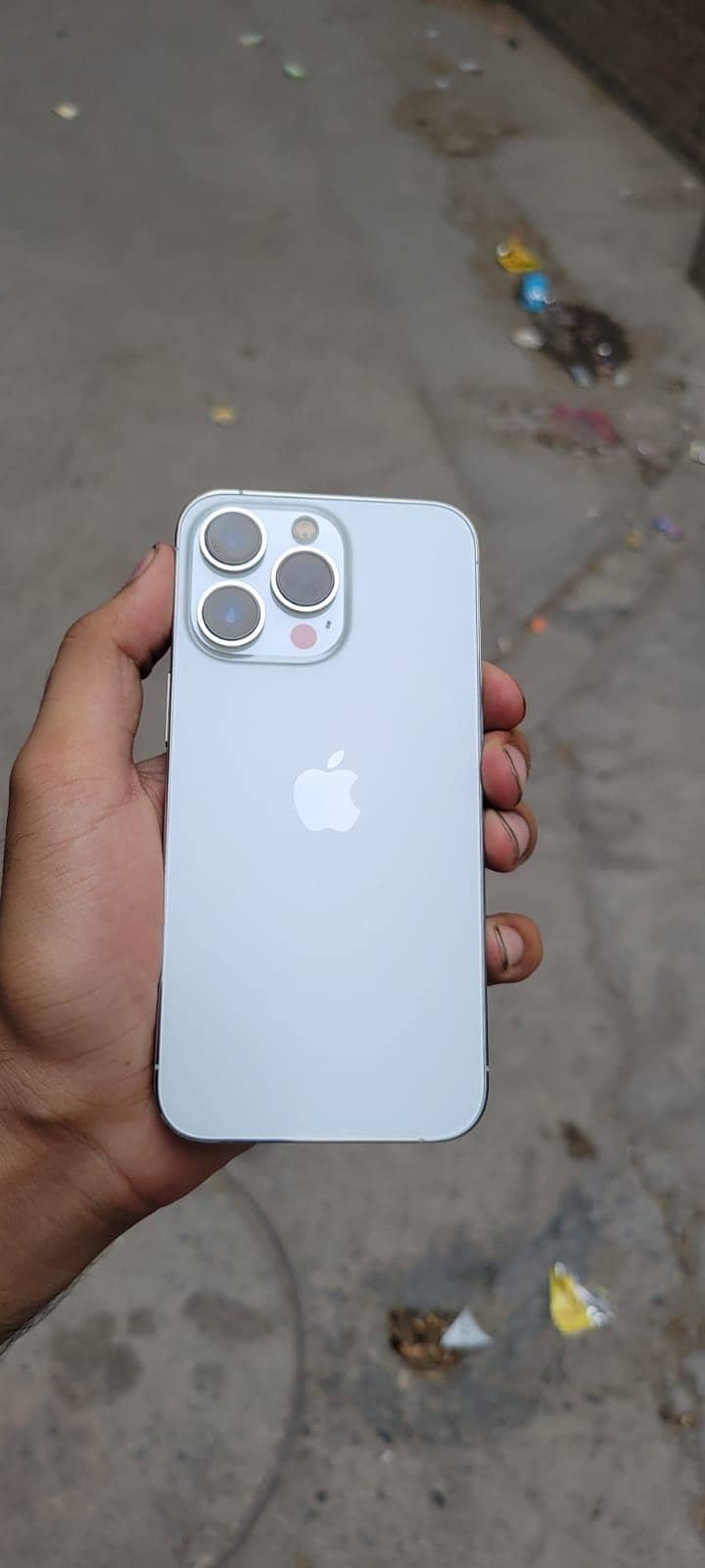 Apple iPhone 13 Pro 1
