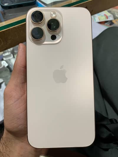 Apple iPhone 16 Pro Max