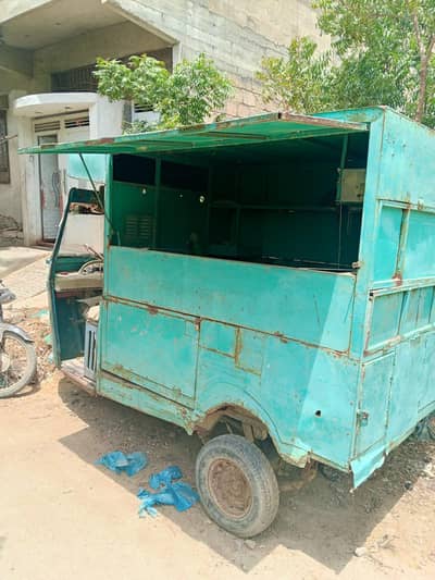 shams power rickshaw cabin