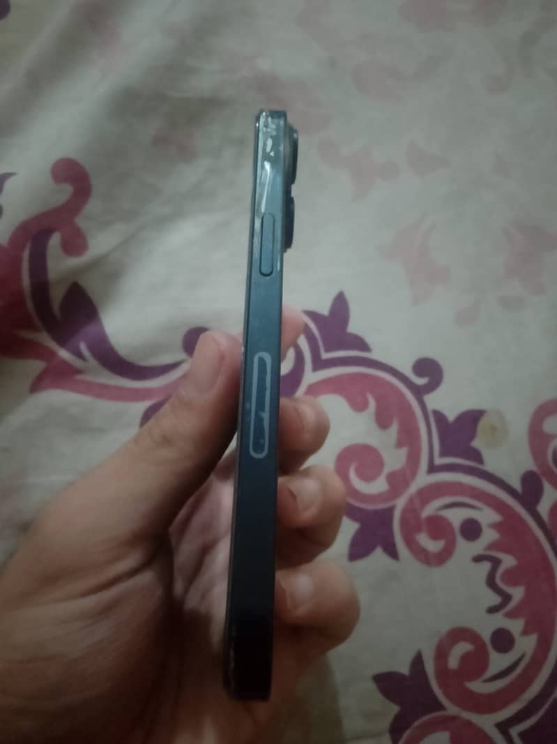 Apple iPhone 14 6