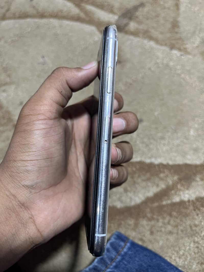 Apple iPhone X 1