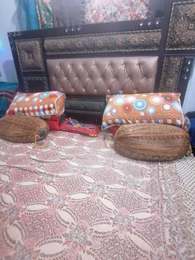 a full set bed