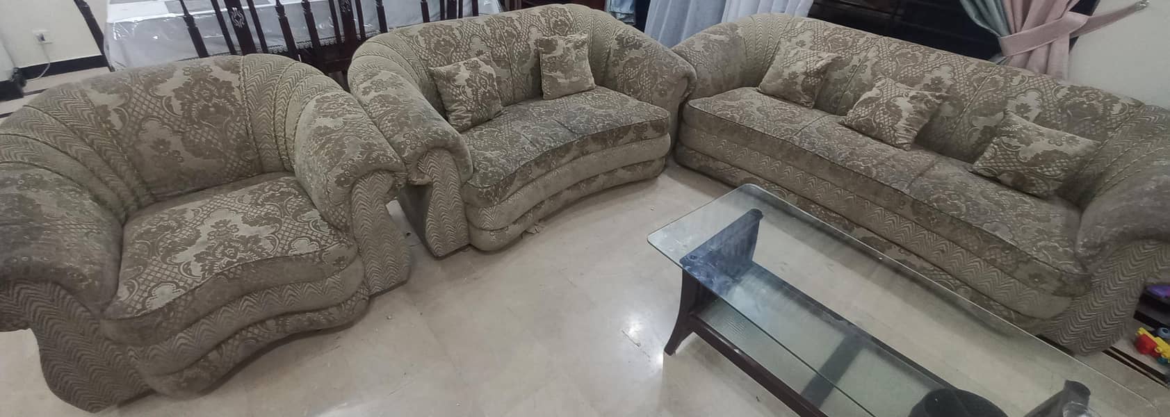 Sofa set 6 seats 4