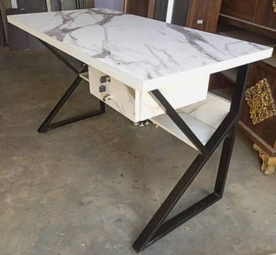 computer laptop and gaming tables