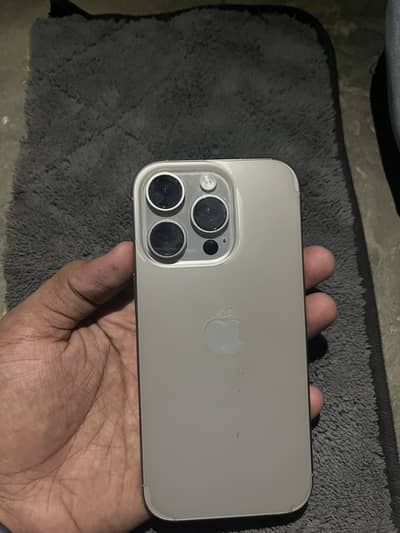 Apple iPhone 16 Pro