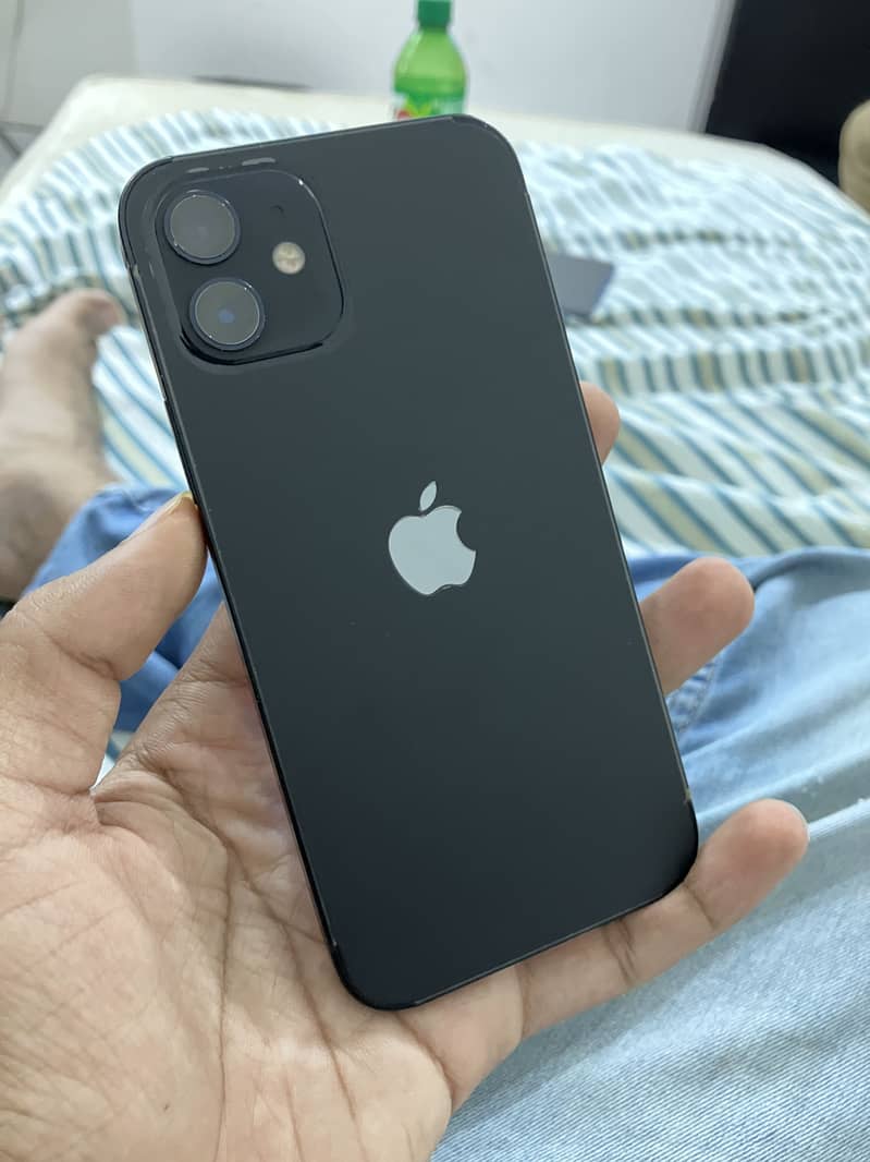Apple iPhone 12 1