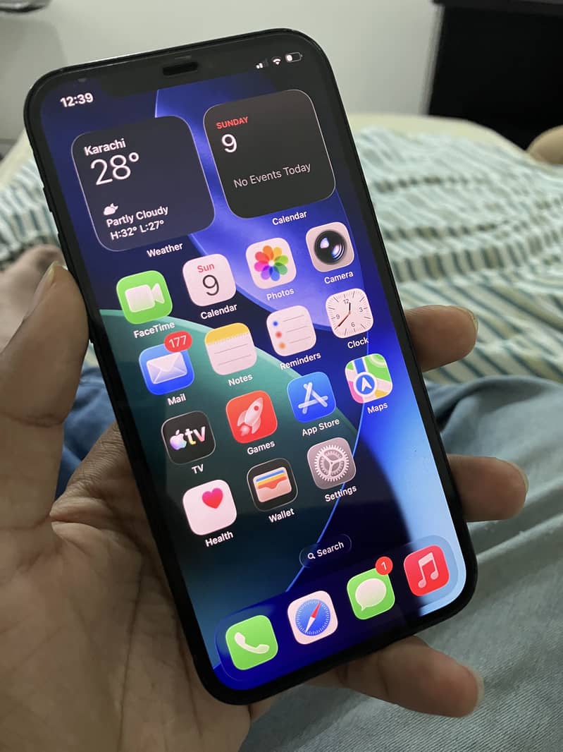 Apple iPhone 12 3