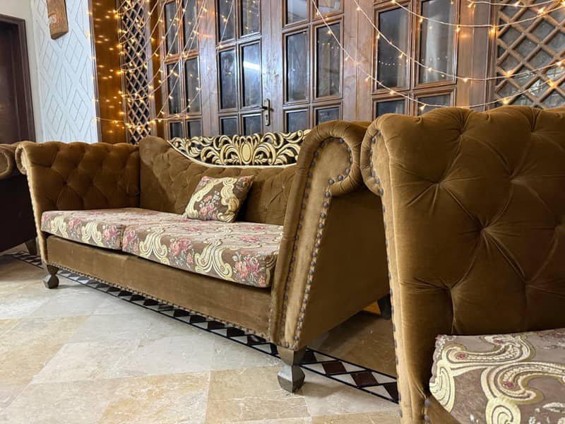 Unique Design Sofa Set 4