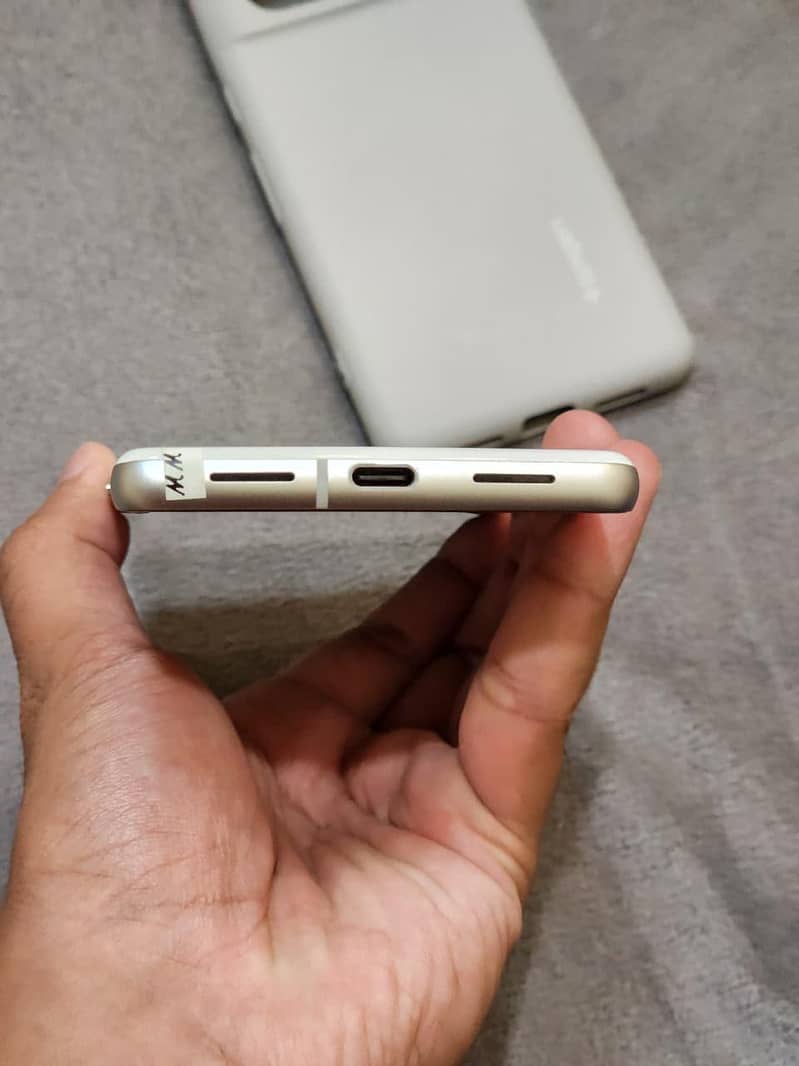 Google Pixel 7 3
