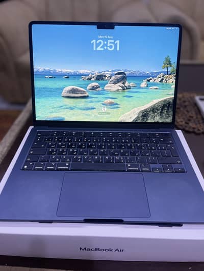 Macbook Air M2 Midnight blue 13 inch