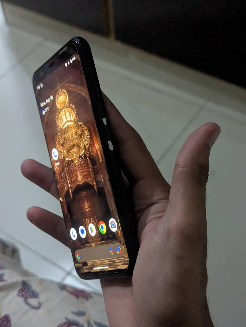 Google Pixel 4 3