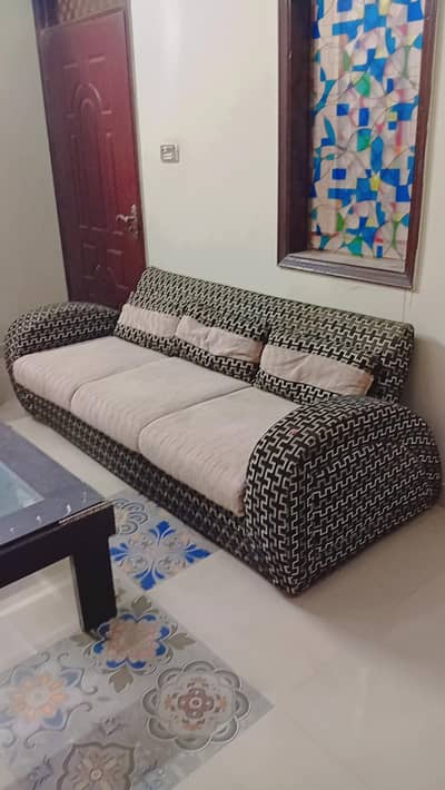 7 Seater Sofas Set with 3 Wooden Glass Tables & 7 Cushions