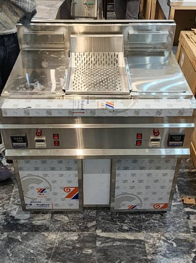 pizza oven Ark//  south star// deep fryer// working table/ dough mixer