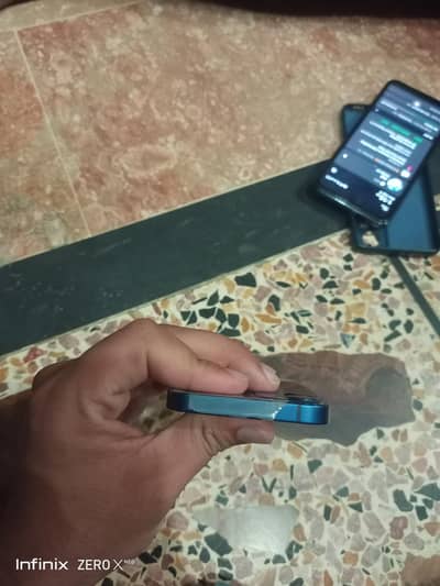 Apple iPhone 12 mini
