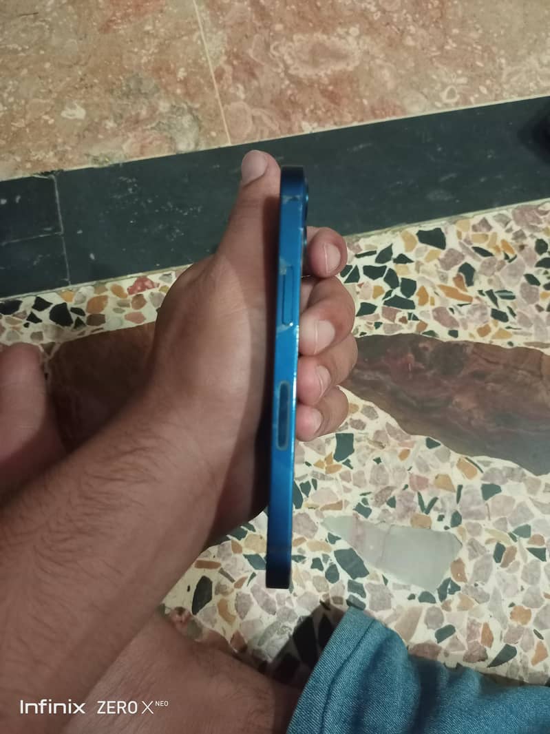 Apple iPhone 12 mini 1