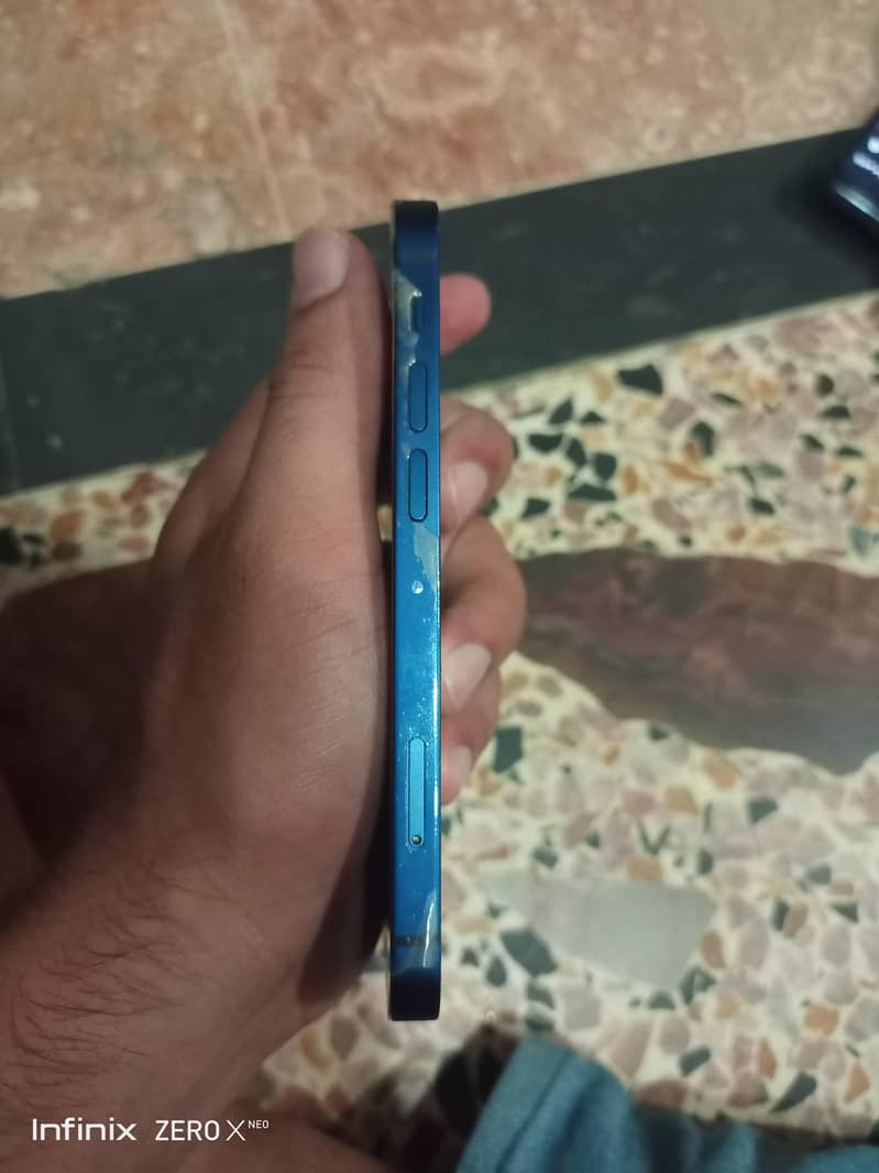 Apple iPhone 12 mini 3
