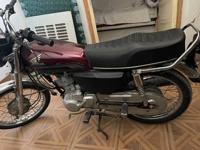 Honda 125 self start 2023 good condition