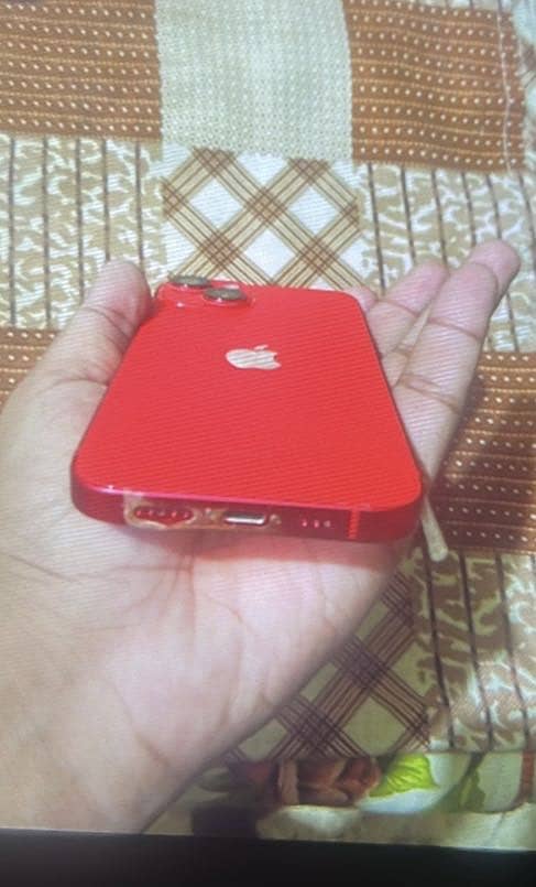 Apple iPhone 14 3