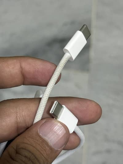 Iphone 17pro original cable
