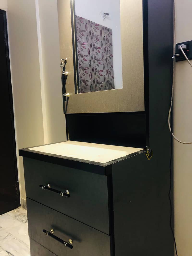 Dressing Table 2