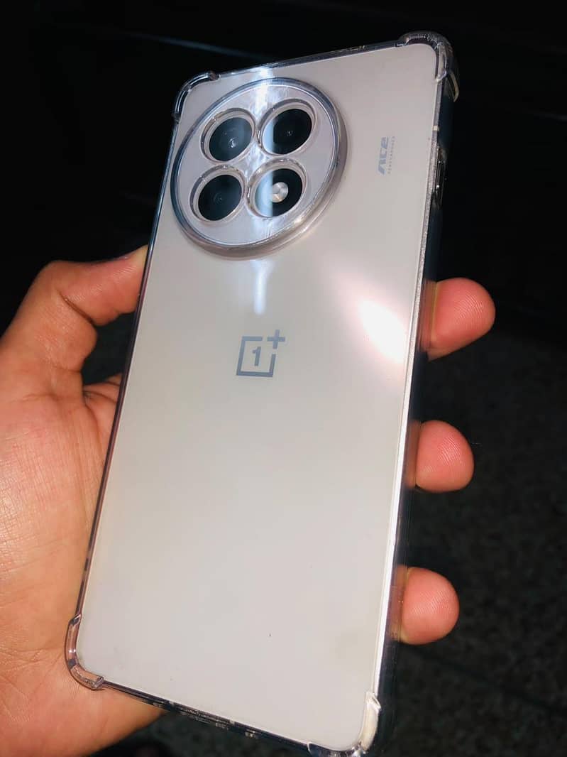 OnePlus Ace 5 12